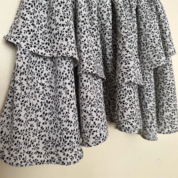 ZAFUL White Black Flounce Smocked Floral Skirt‎ A-line Layered Women's Size 6 - Picture 7 of 10